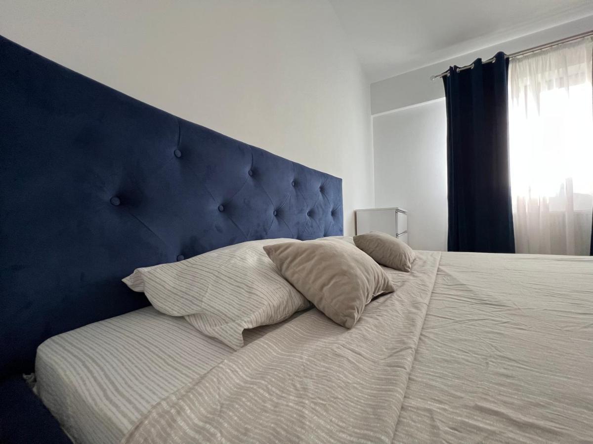 Aparthotel Lake Bucarest Esterno foto